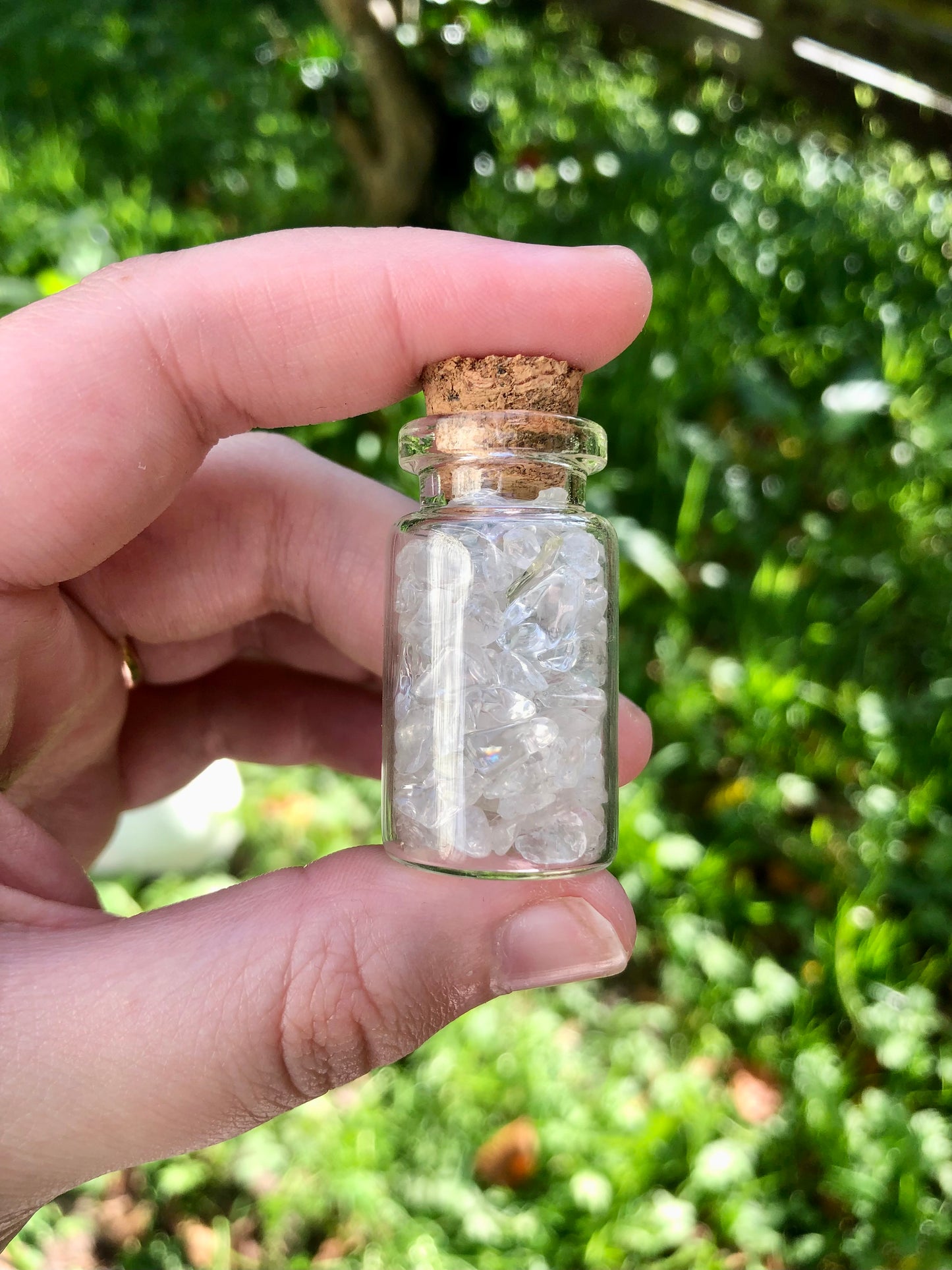 Clear Quartz Chip Bottle - Medium