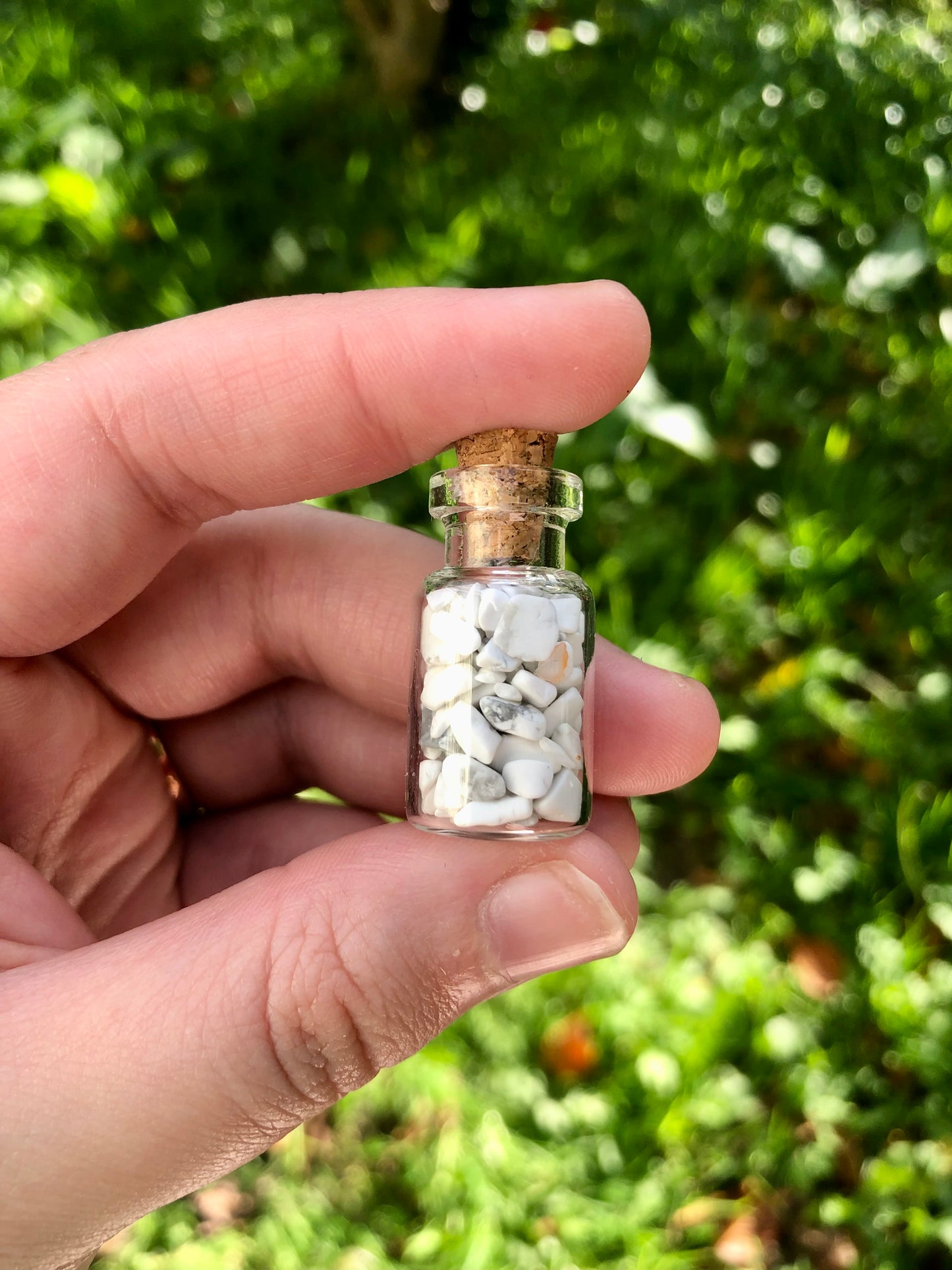 Howlite Chip Bottle - Small